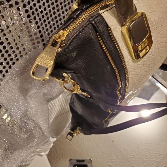 Steve Madden Black/ White Shoulderbag - Picture 7 of 10